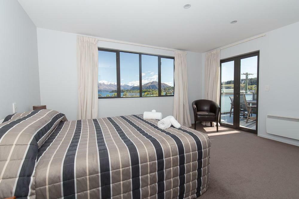 Villa Kylie'S Castle à Wanaka Extérieur photo